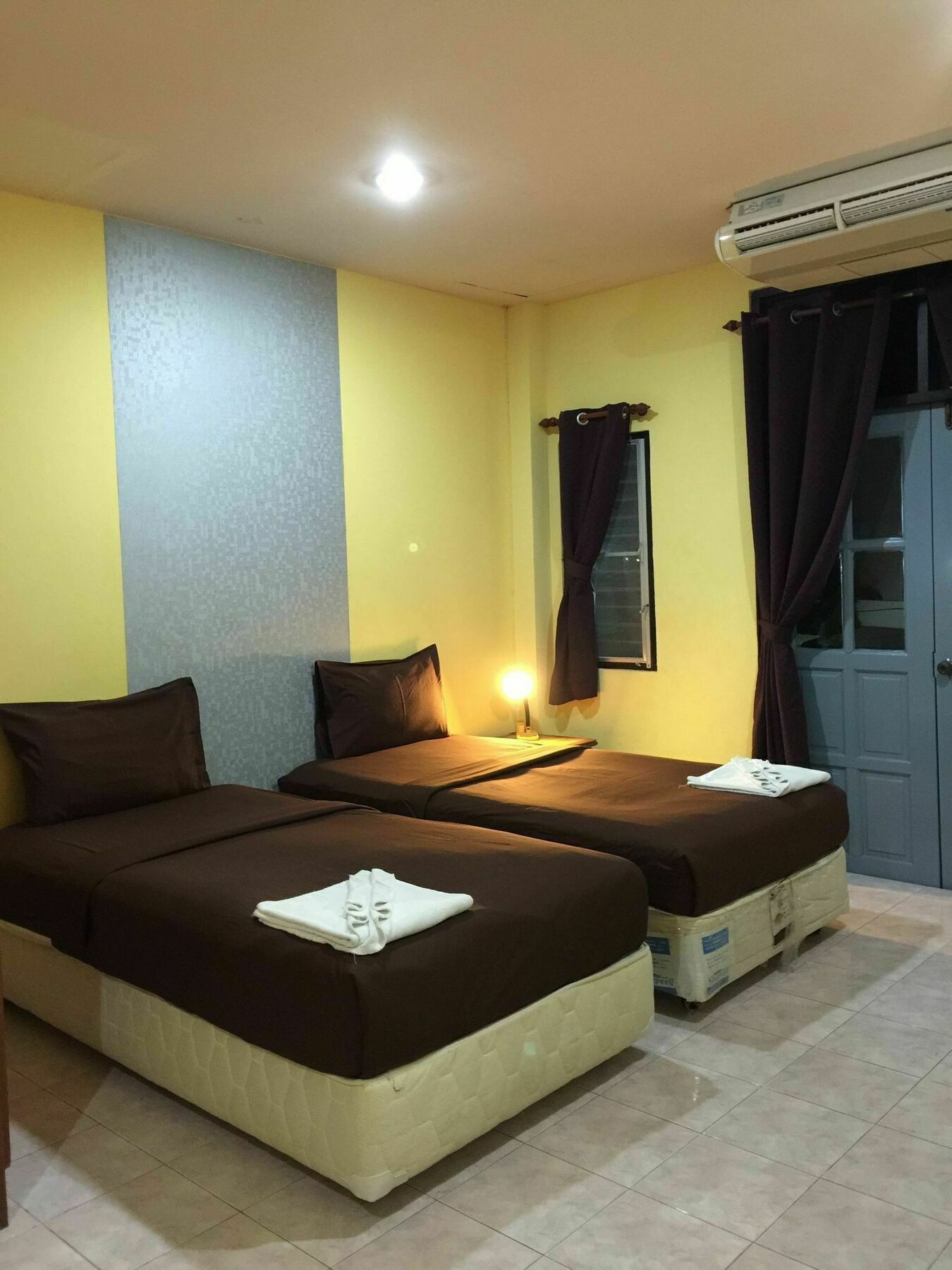 Patong Andaman Place Guesthouse מראה חיצוני תמונה
