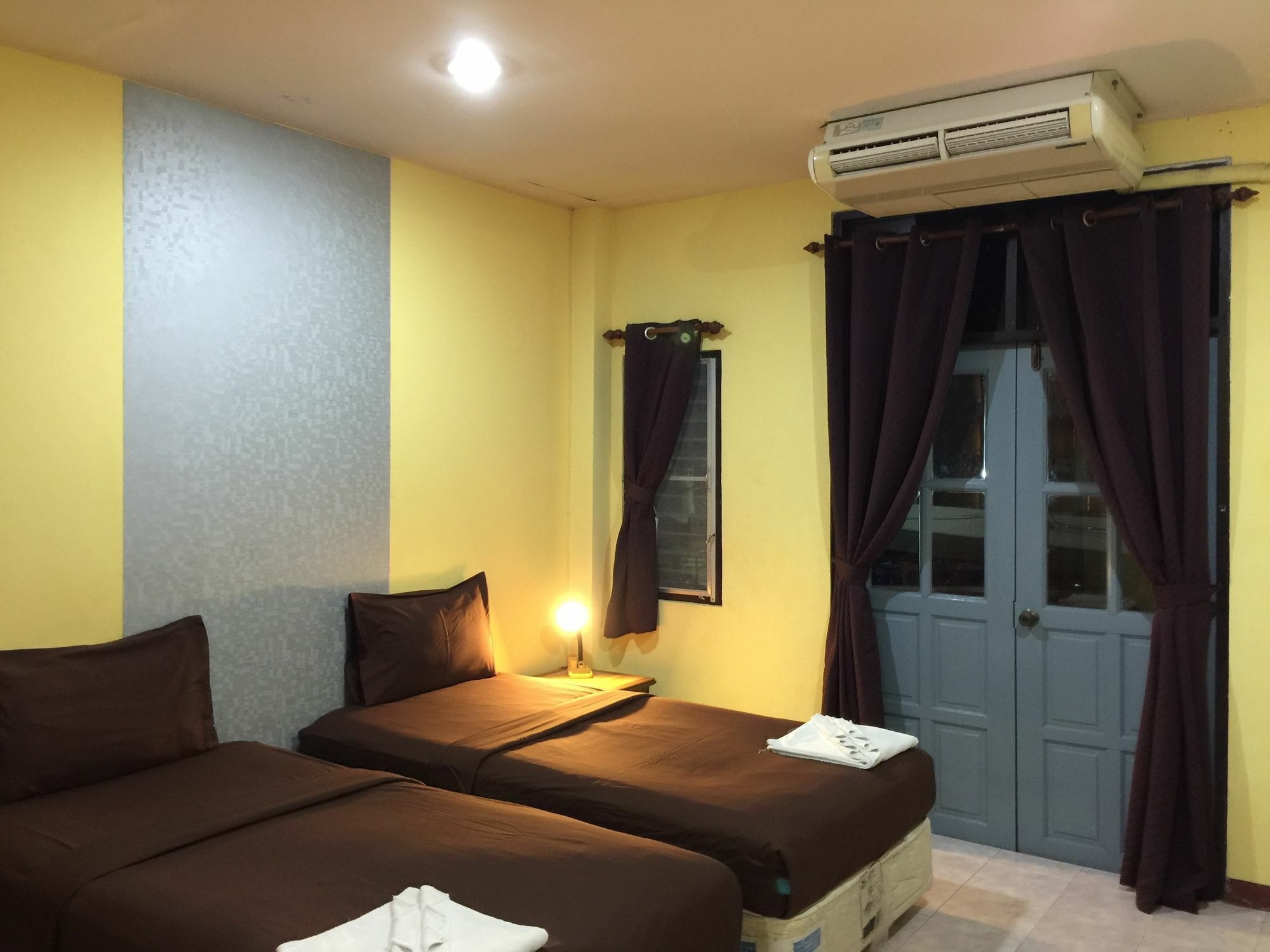 Patong Andaman Place Guesthouse מראה חיצוני תמונה