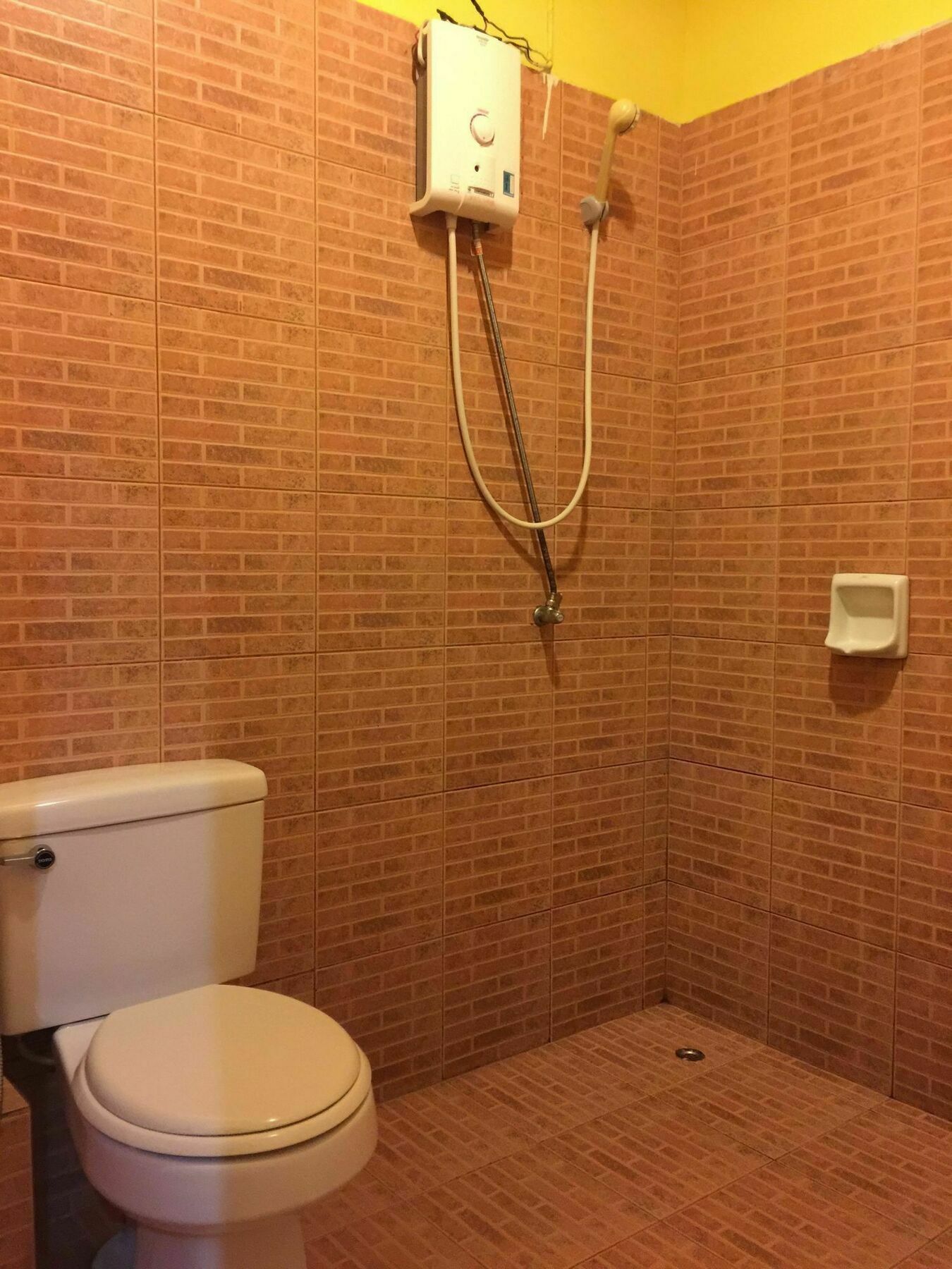 Patong Andaman Place Guesthouse מראה חיצוני תמונה