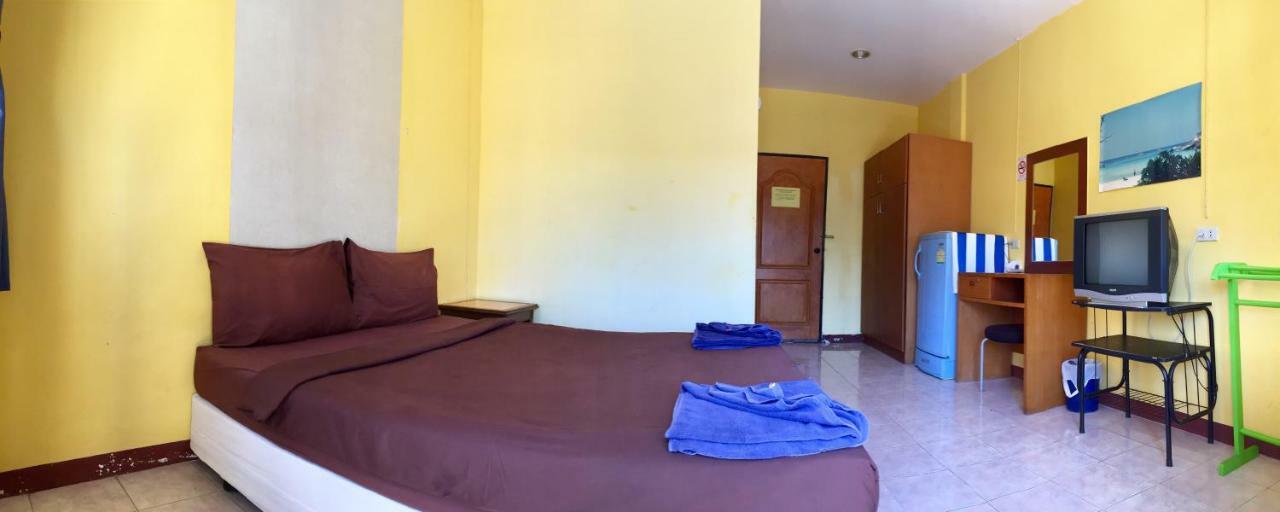 Patong Andaman Place Guesthouse מראה חיצוני תמונה