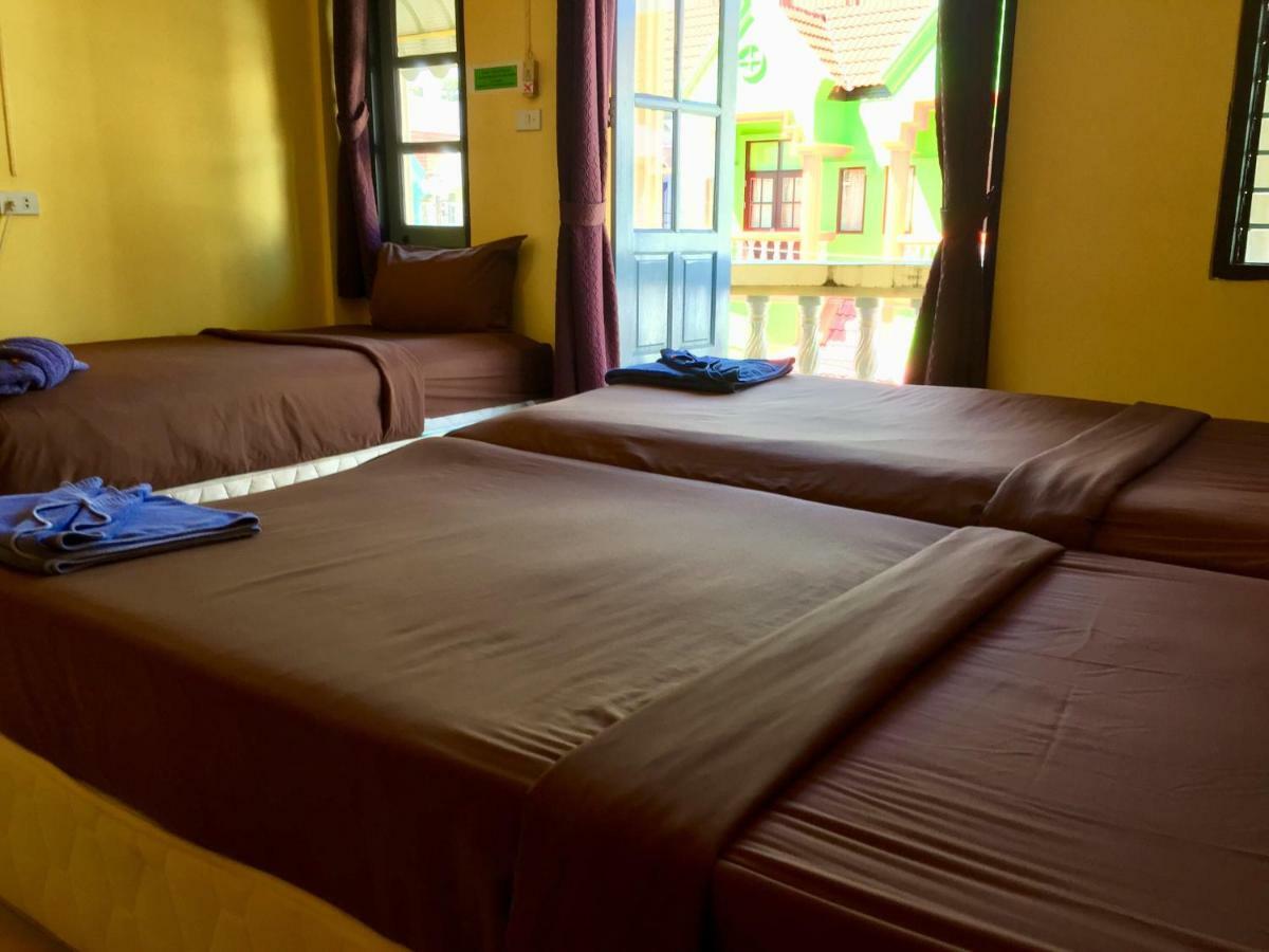Patong Andaman Place Guesthouse מראה חיצוני תמונה